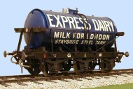 Slaters 70157EX - 7mm Decal - GWR 3000 Gallon Milk Tank Wagon Express Dairies
